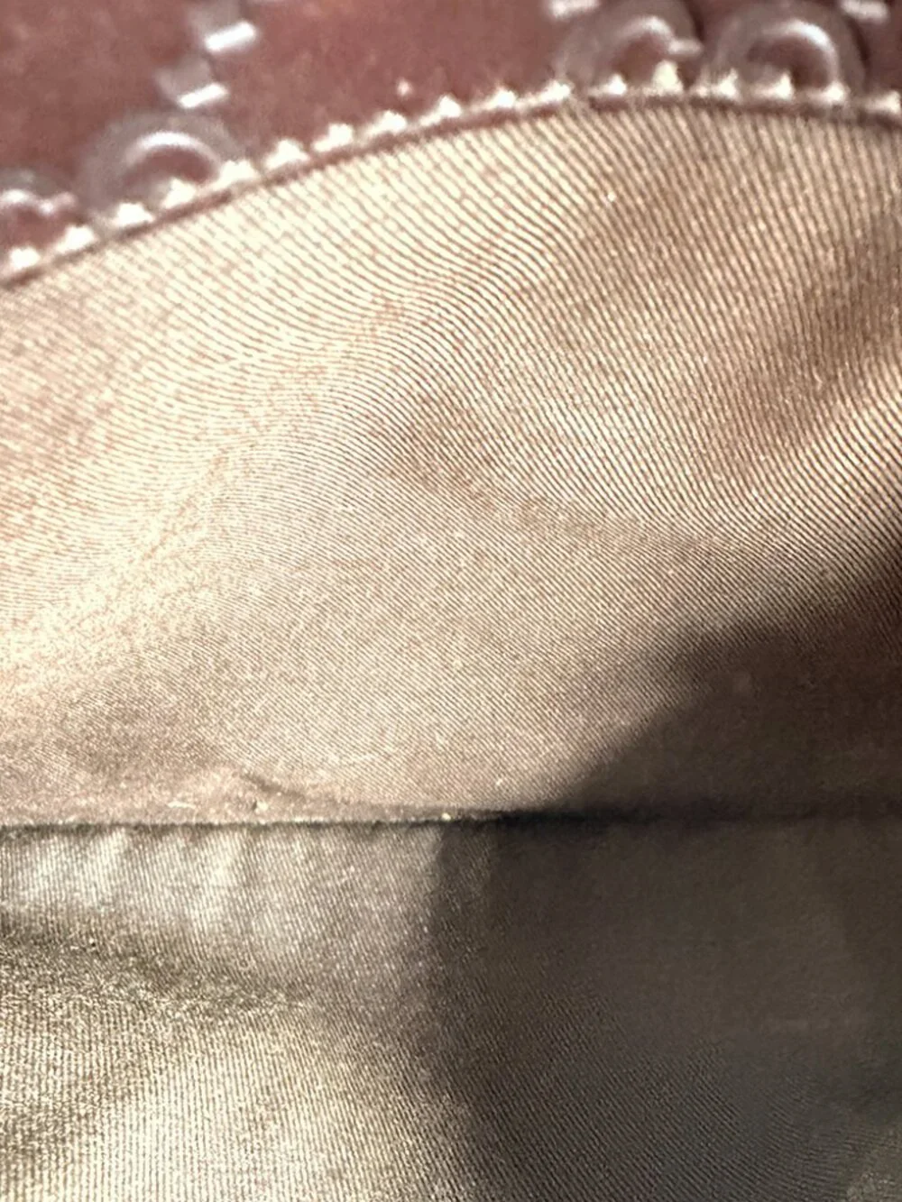 Gucci GG Signature Messenger Bag